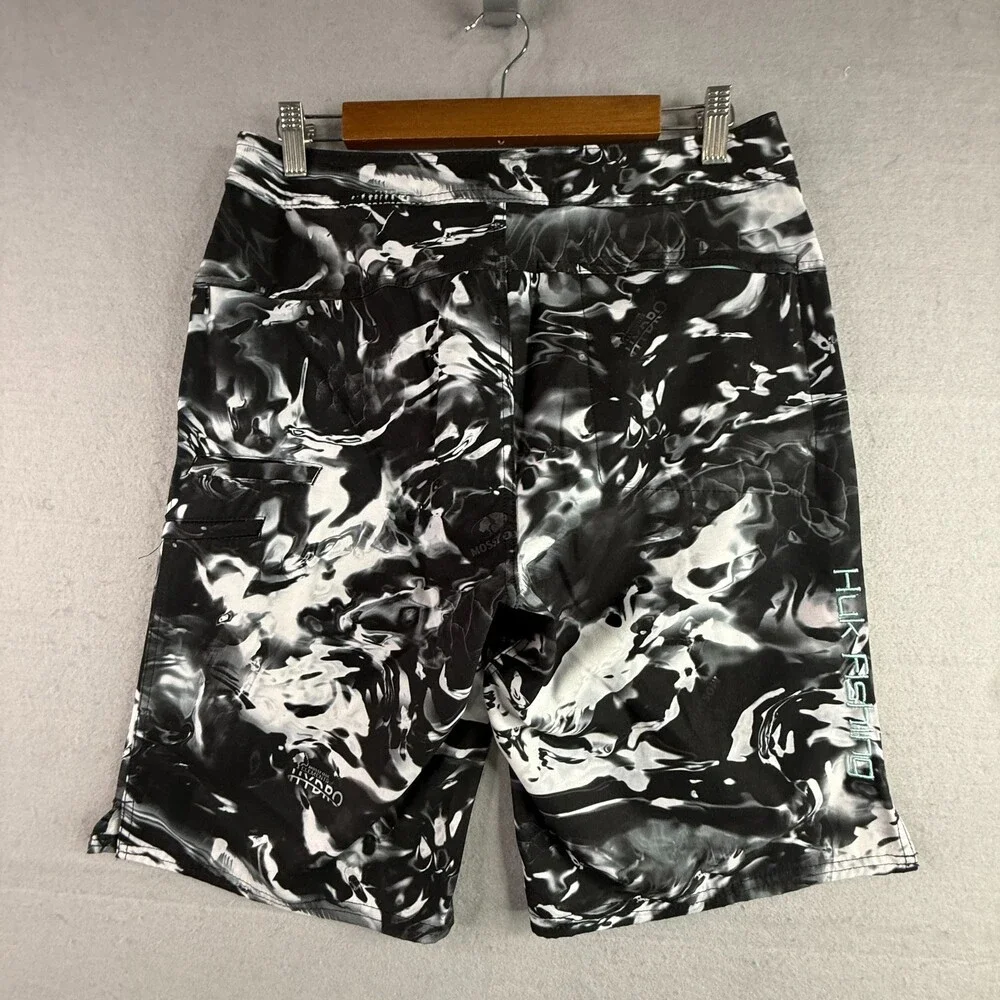 HUK Performance Fishing Board Shorts Mens 30 Black Mossy Oak Elements Hydro